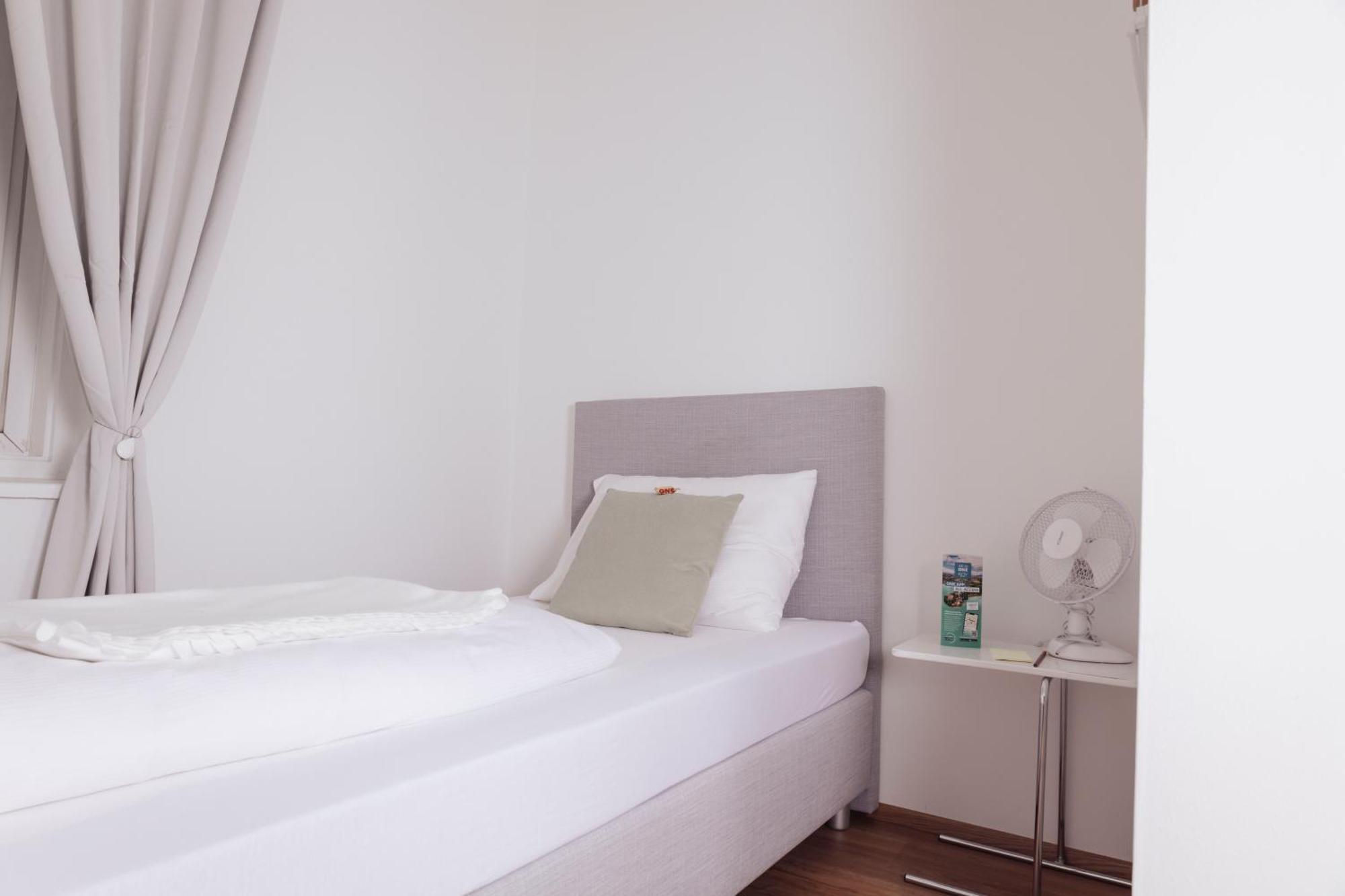 Cityhotel Am Domplatz Self-Checkin Klagenfurt am Woerthersee Eksteriør billede